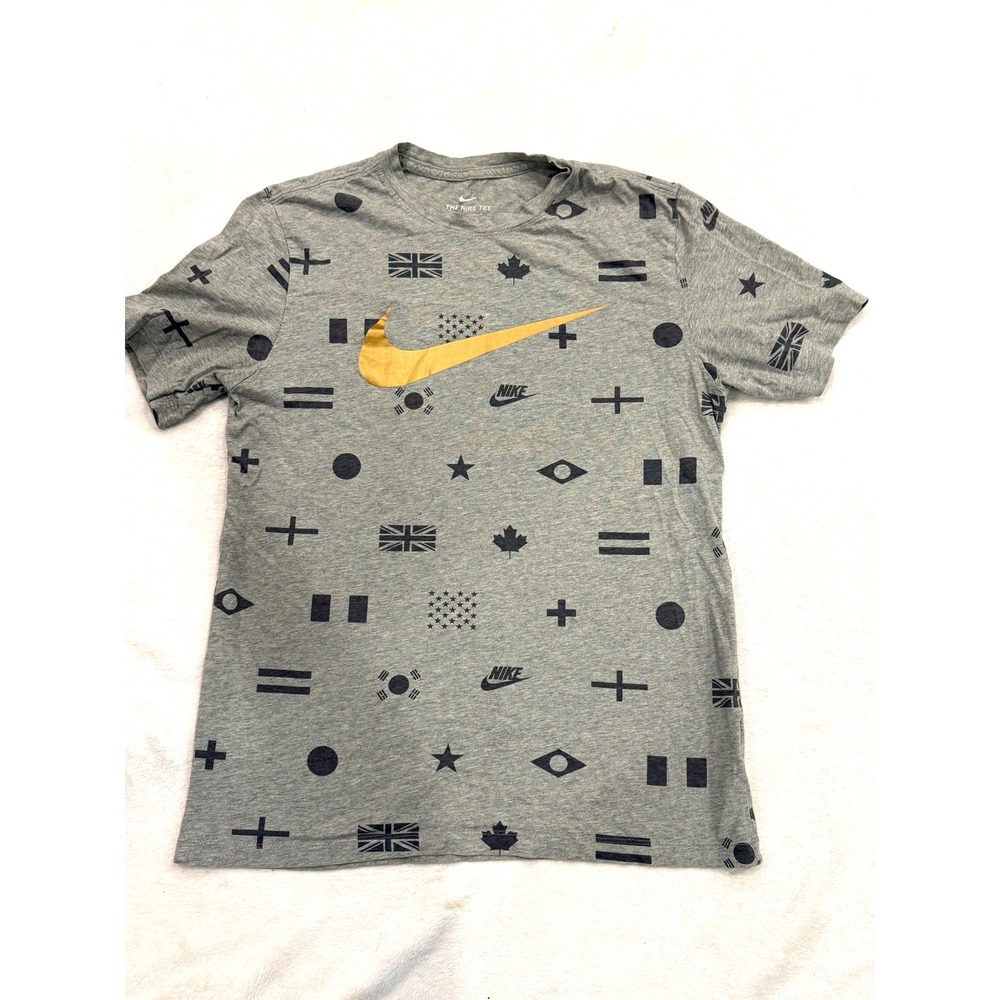 Nike Mens International Flag All Over Print T-Shirt Grey Gold Swoosh Medium
